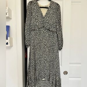 H&M Elegant Black and White Patterned Dress
